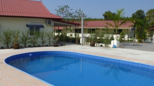 Swimming pool villas